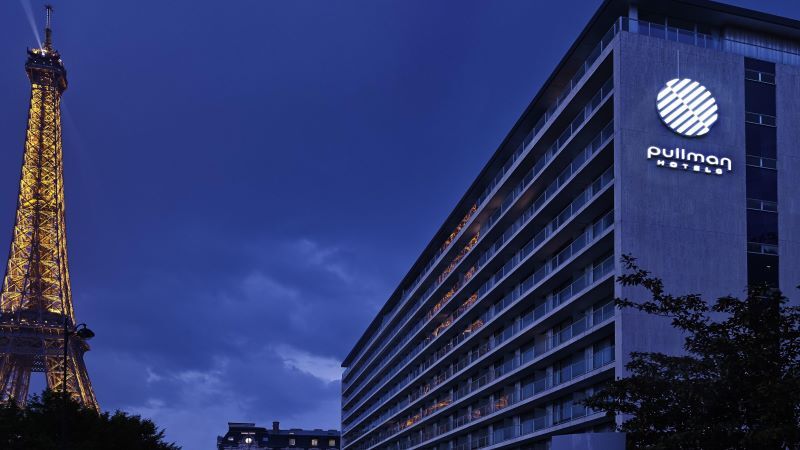 Pullman eiffel nuit